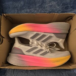 NEW Adidas Ultraboost 5 White lucid Pink